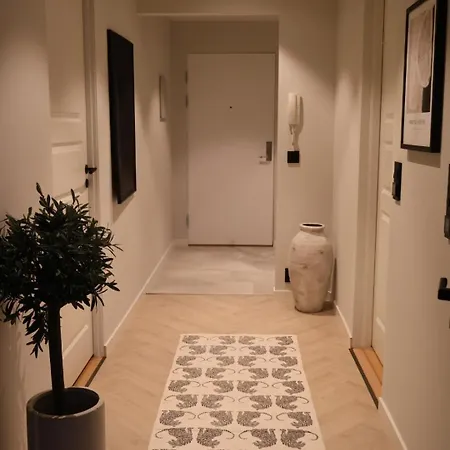 Modern Within Walking Distance To The Town Lejlighed Bergen